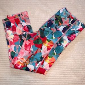 Zyia High Rise Lite ‘n Tite Floral Crop